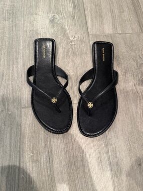 Tory Burch Black Leather Thong Sandals with Gold Logo